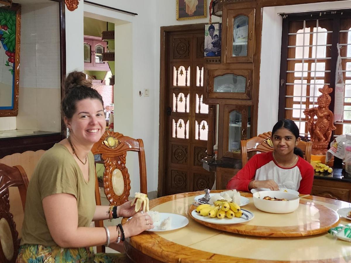 Pkn Homestay Kumily Thekkady Luaran gambar